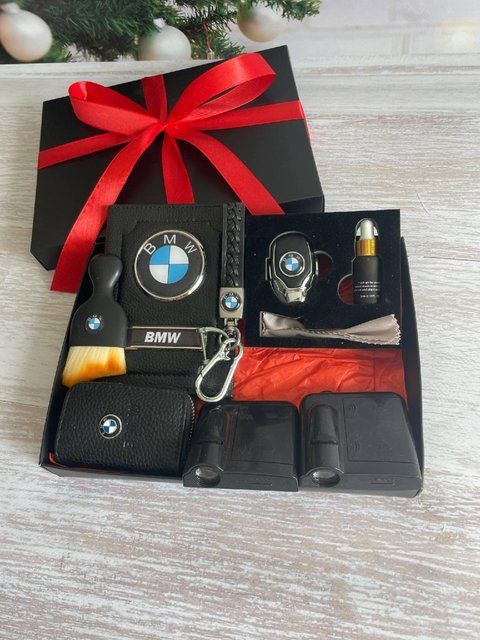 Набір 6в1 Premium: обкладинка + аромат VIP + чохол + брелок + щітка + проектори BMW S10-115457984 фото